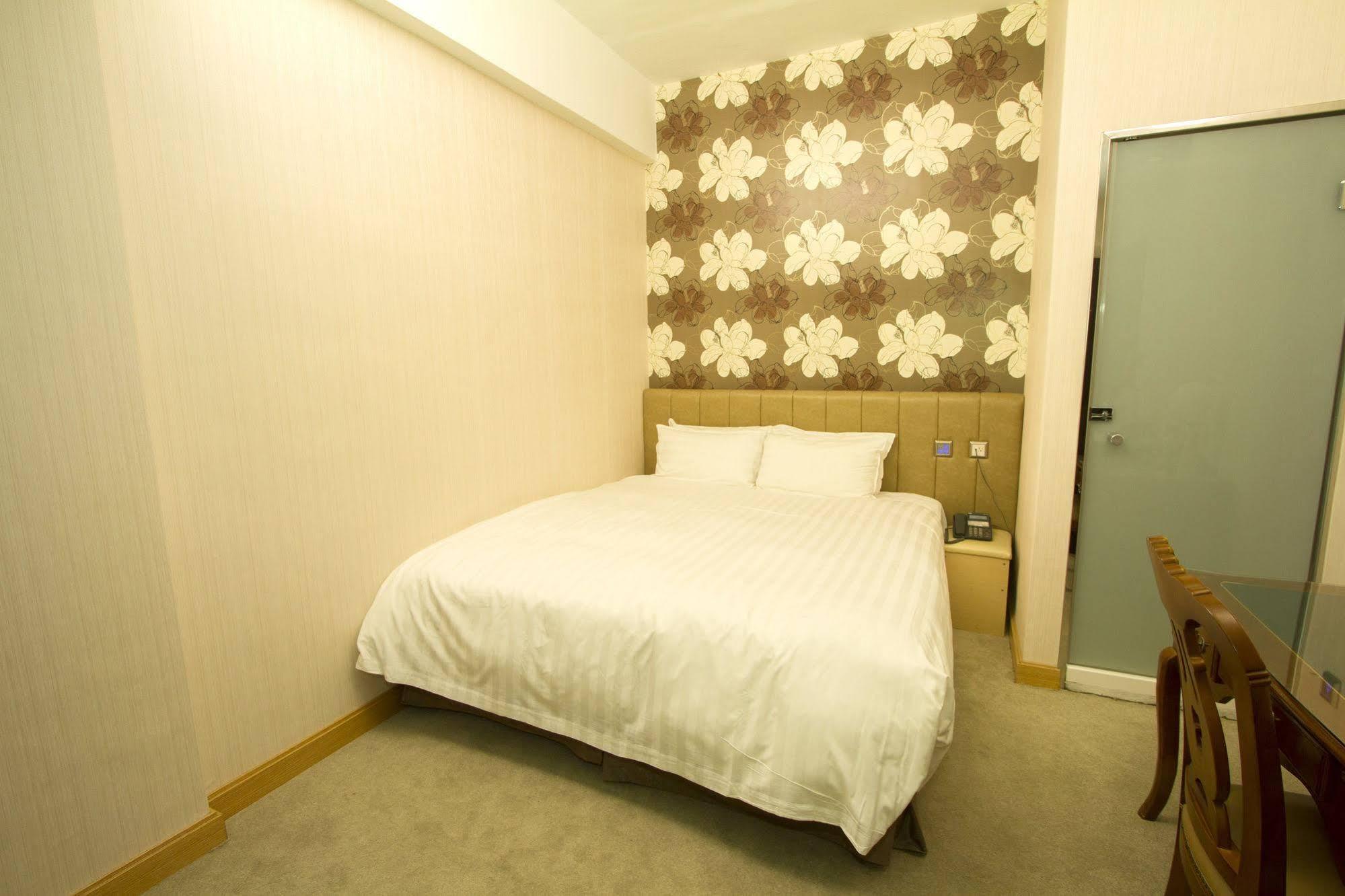 Hunt Champion Hotel Taichung Eksteriør billede
