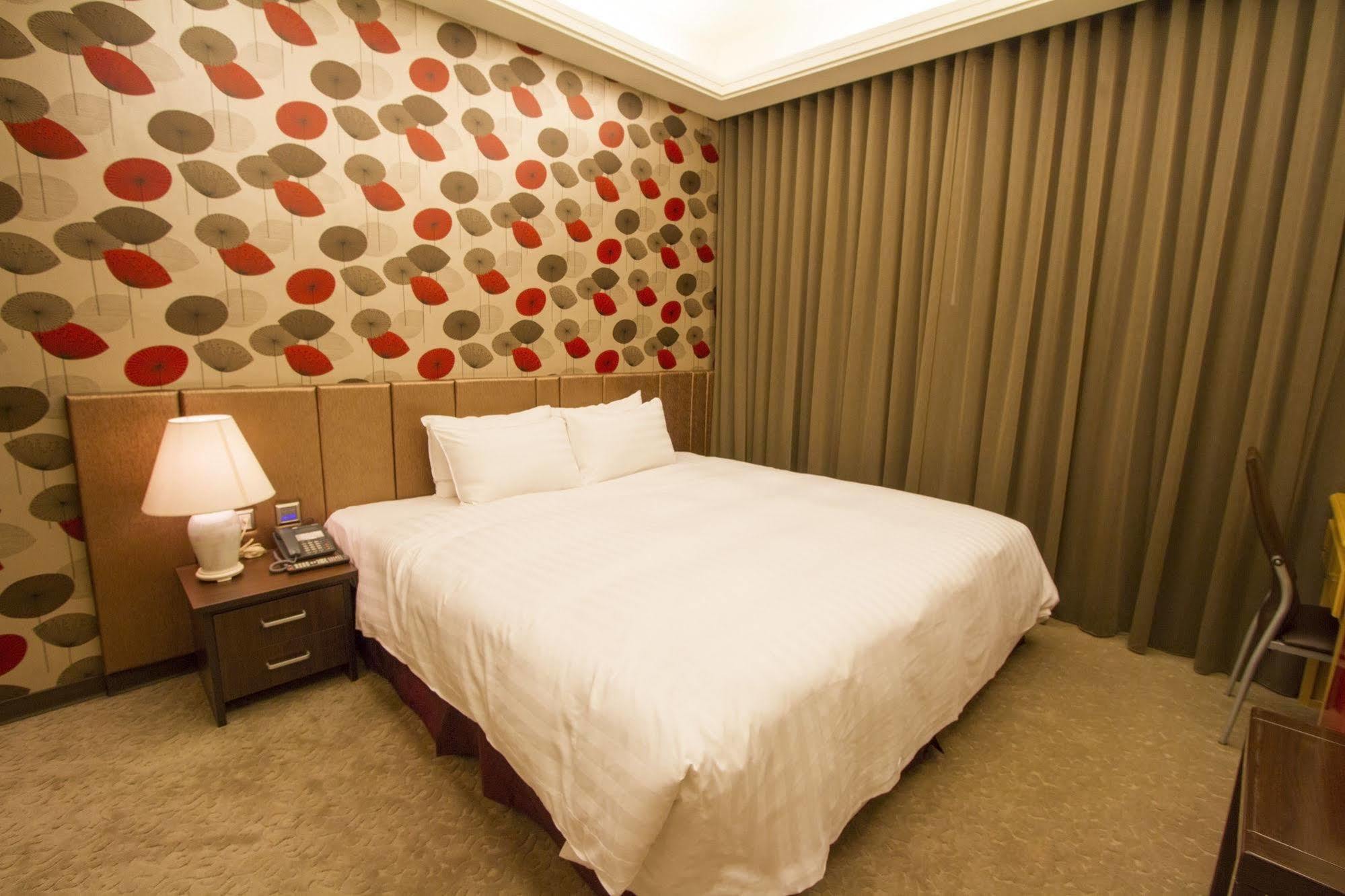 Hunt Champion Hotel Taichung Eksteriør billede